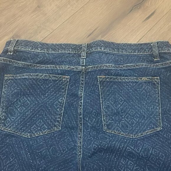 Lauren Jeans Co. Lauren Embossed Dark Wash Jeans - Size 14 - Picture 4 of 6